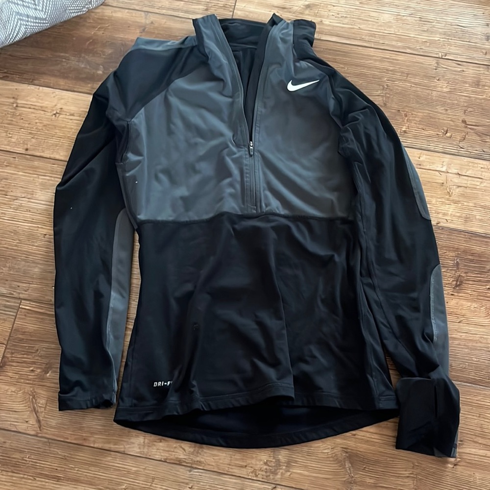 Nike tight fit sweatshirt.